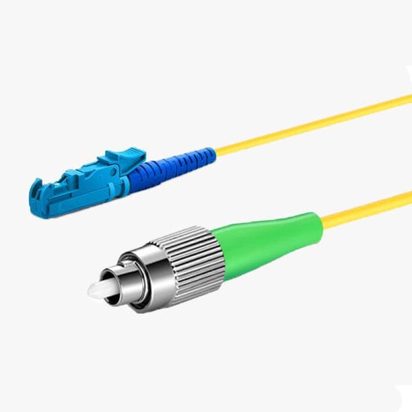 FC APC–LSH UPC patch cord; yeşil çıkışlı FC ve mavi E2000 uç